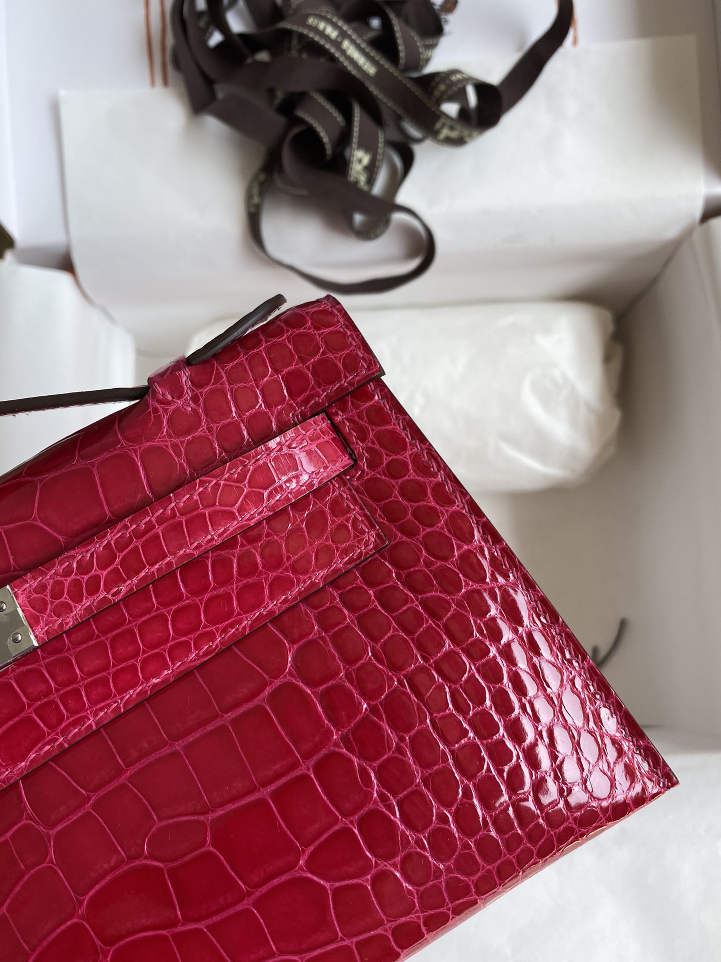 Hermes Mini Kelly Pochette 22cm Bag In Rose Red Shiny Alligator Leather